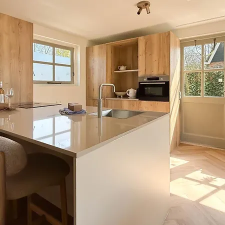 Zon Aan Den Hoef By Droomvilla بيت للعطل إغموند آن دن هوف